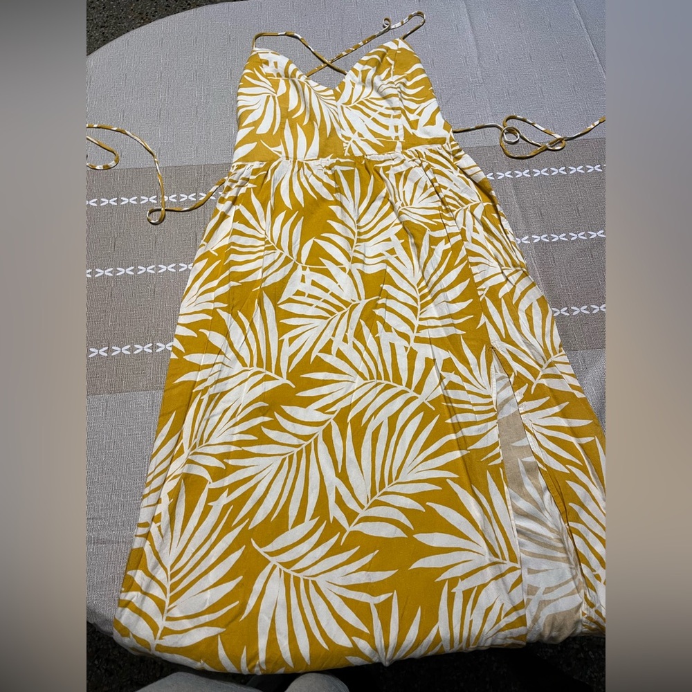 Forever 21 maxi dress, size medium. Yellow and white